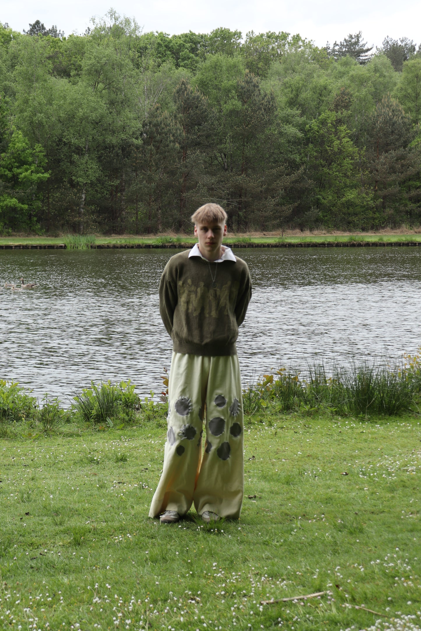 Void Trousers – Cream/Grey