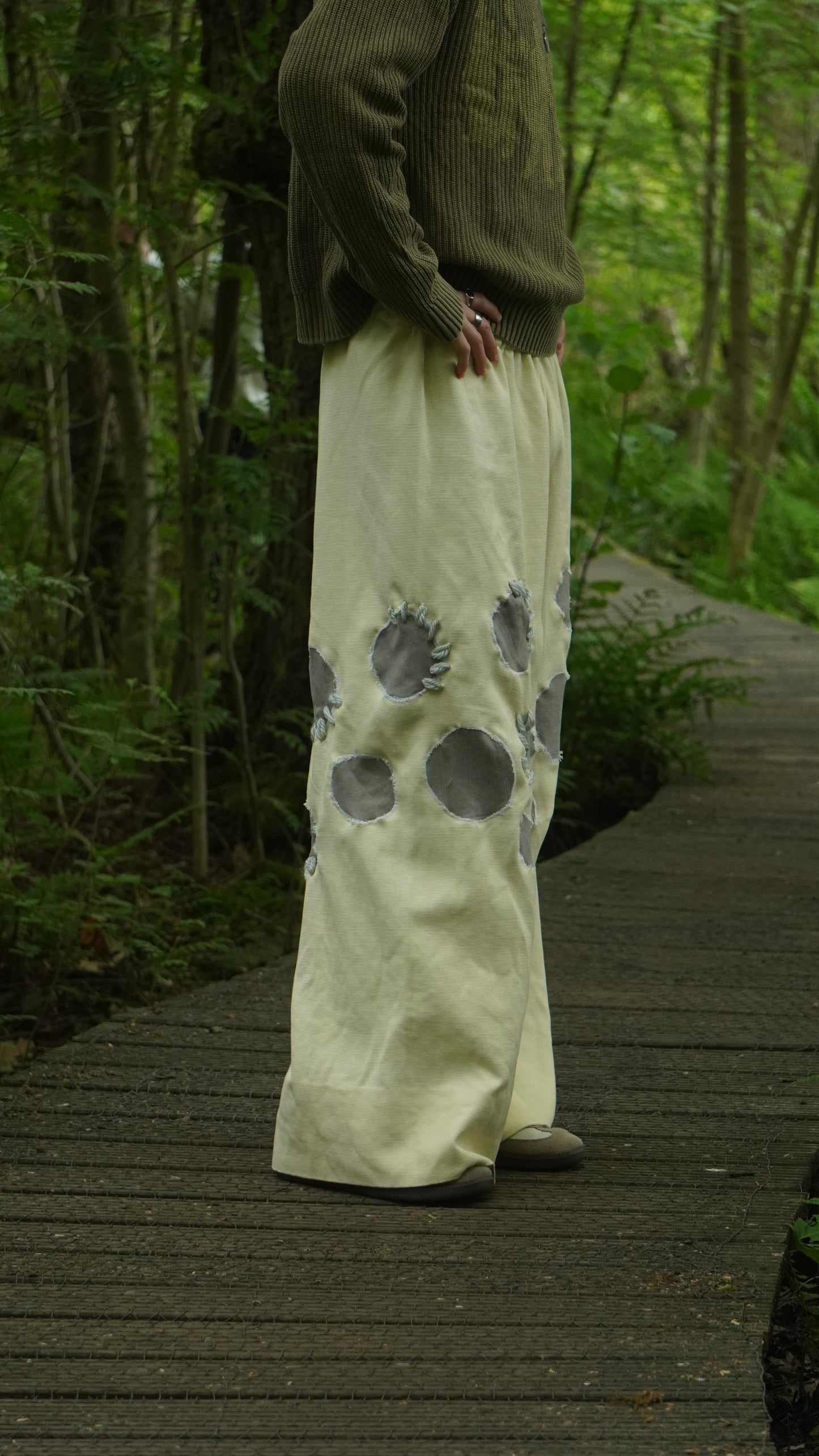 Void Trousers – Cream/Grey